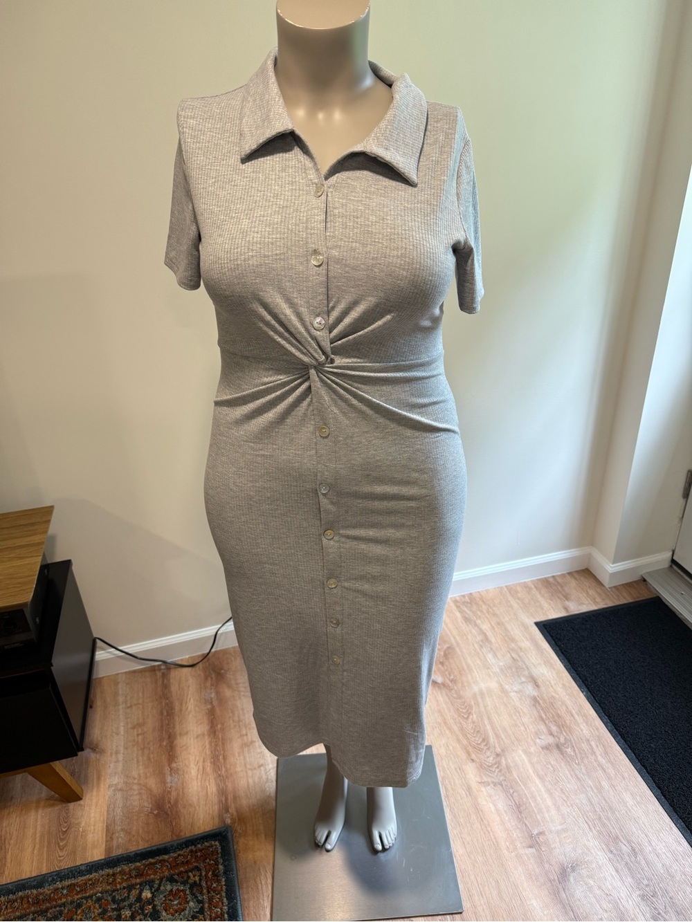 Gray Ribbed Twist Front Button Midi Dress XL